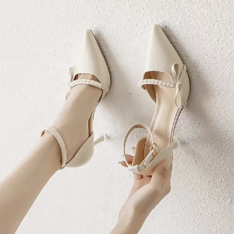Heels – Lucy