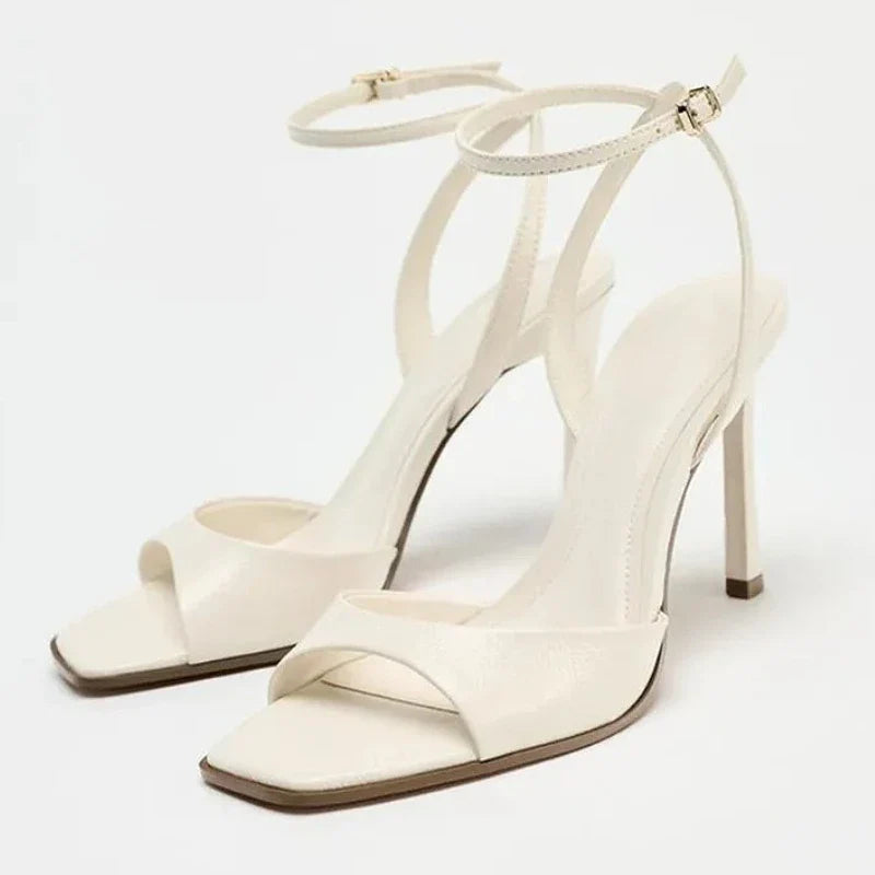 Heels – Nora