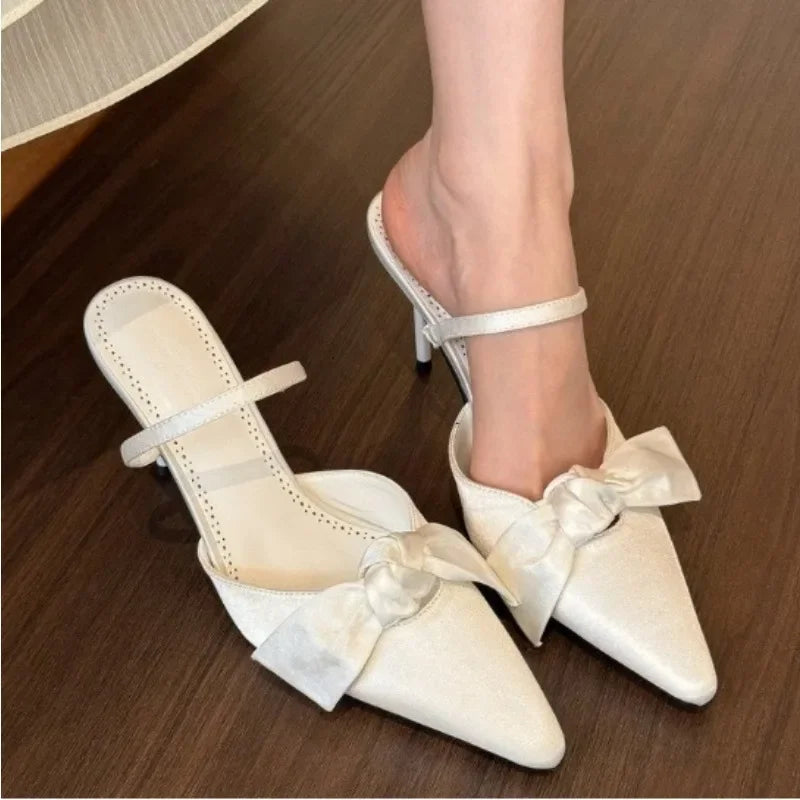 Bow Heels – Diana