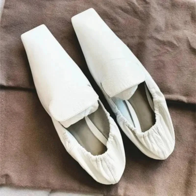 Moccasins – Scarlett